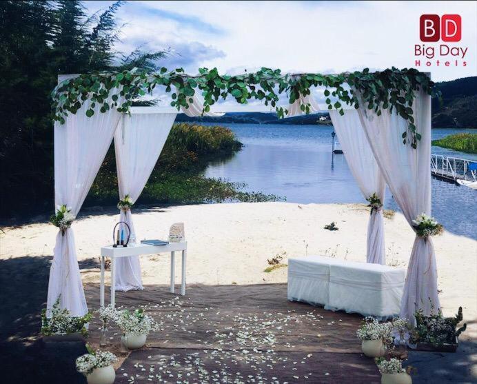 Big Day Hotels-Lago De Тота Екстериор снимка